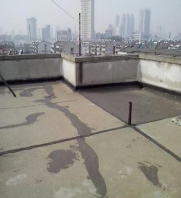 武胜漏水维修 楼顶漏水是什么原因，楼顶漏水维修方法是什么?
